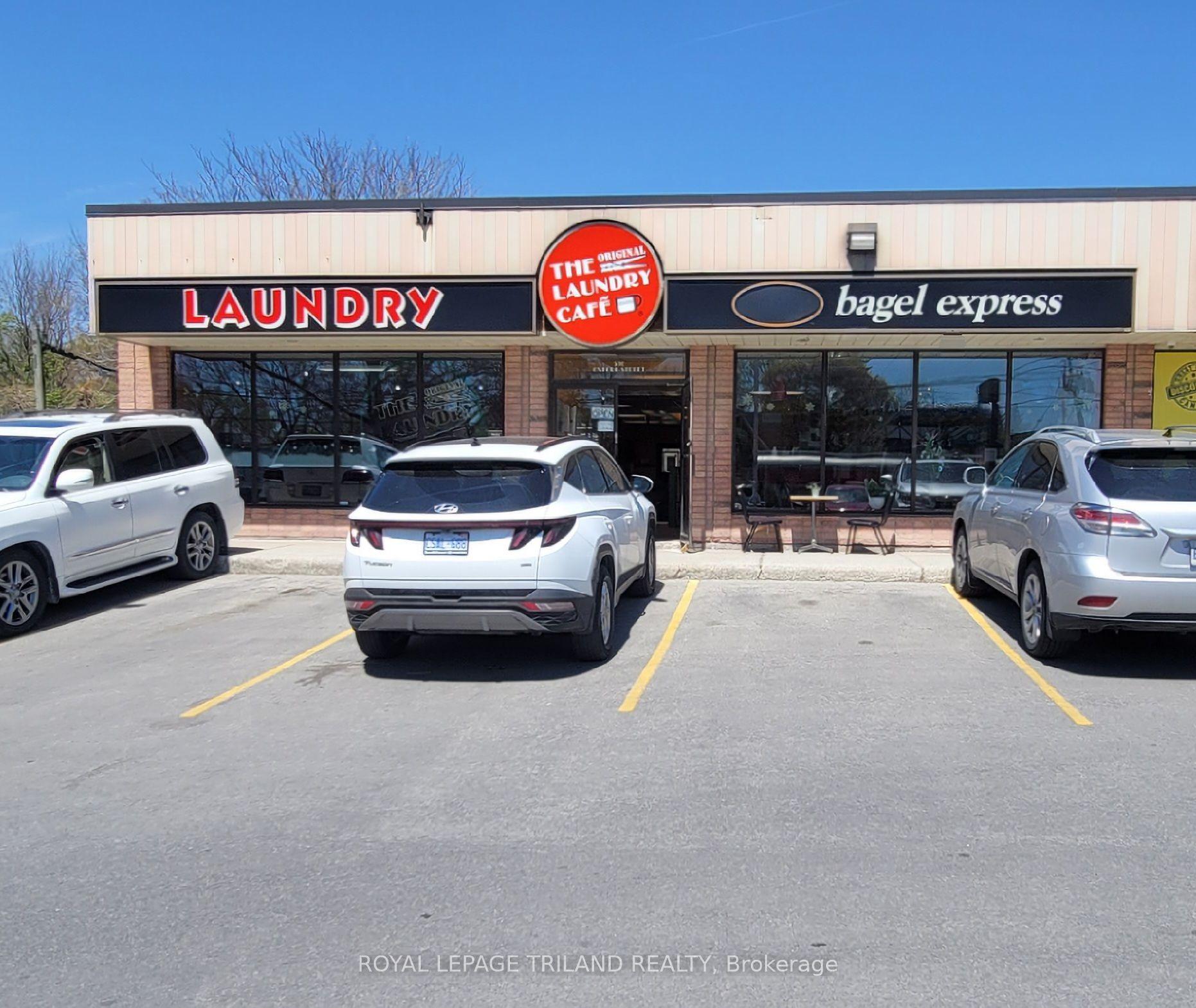 590 Oxford Street E — photo 1