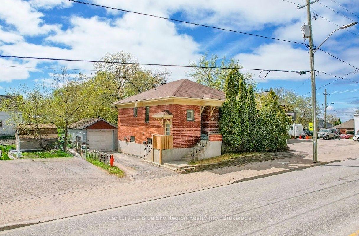 459 Fisher Street — photo 1