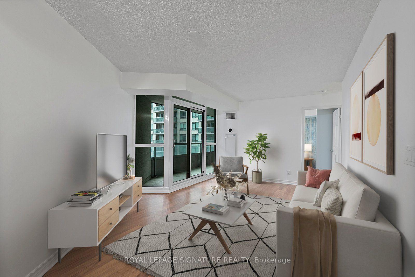 19 Grand Trunk Crescent 801 #801 — photo 1