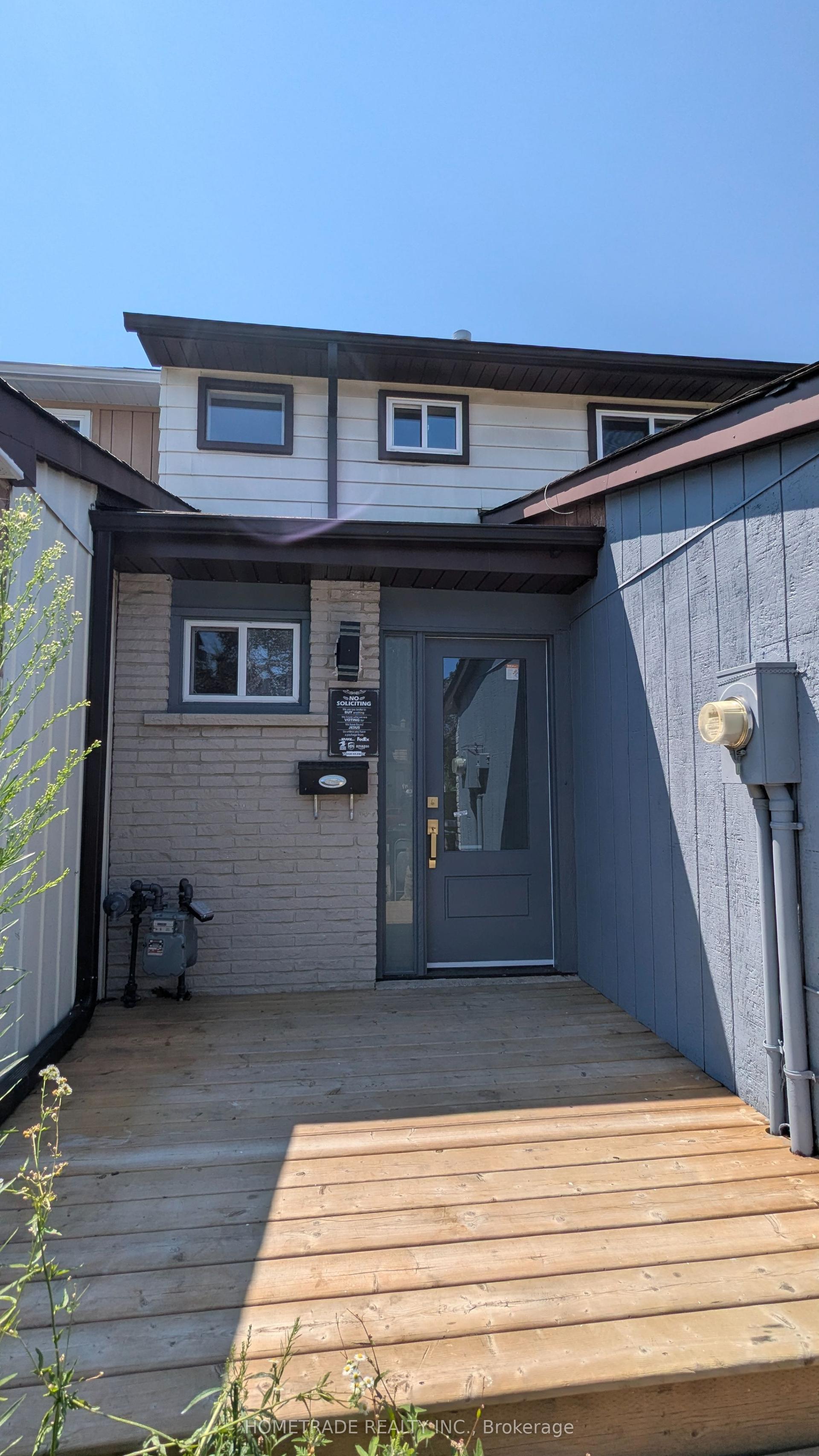 14 Chaucer Crescent, Barrie — Townhouse for sale, photo 1