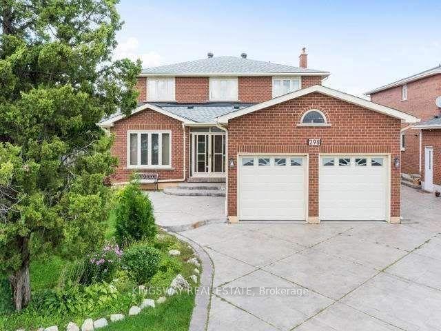 298 FOREST Drive S — photo 1