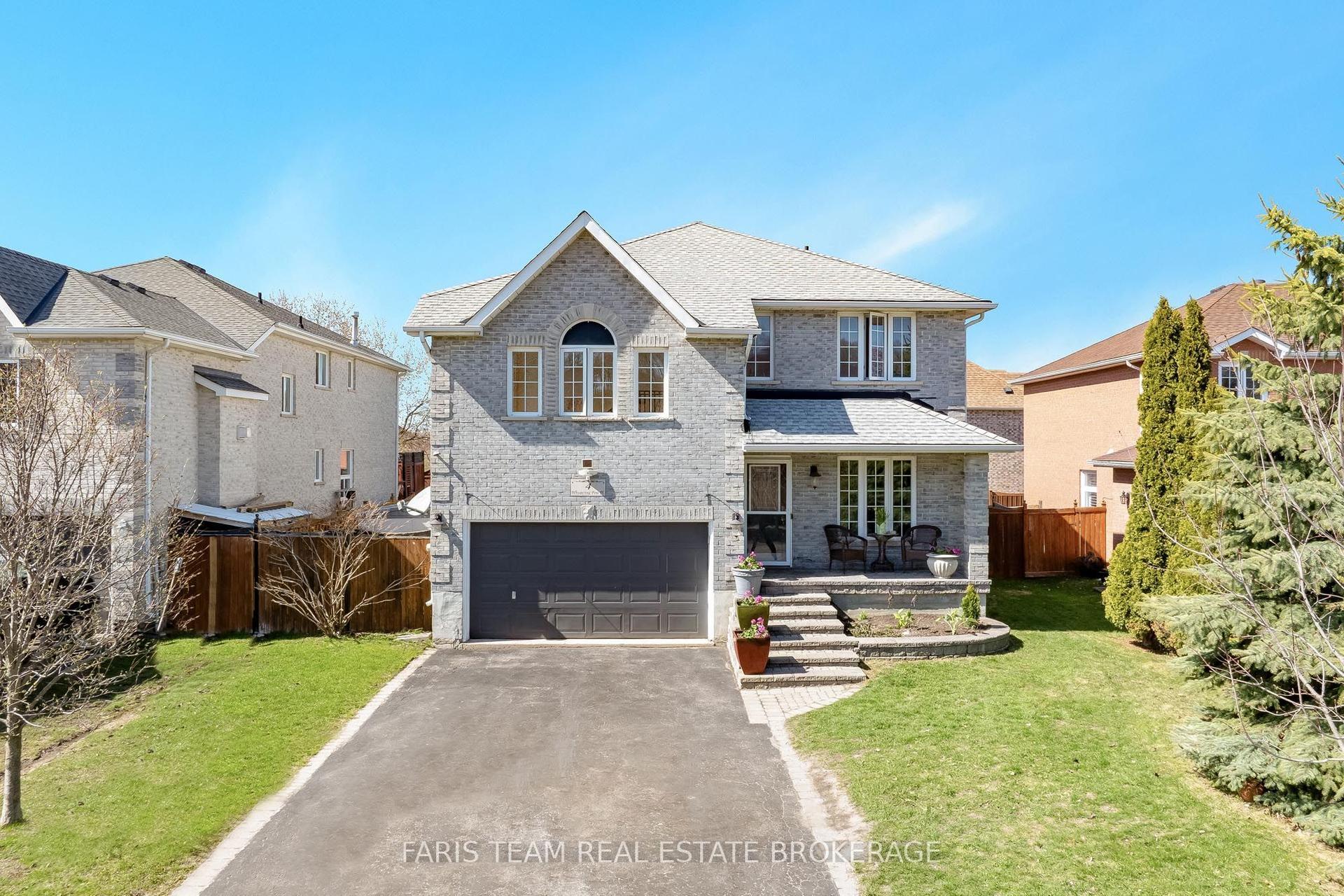 4 Whispering Pine Place, Barrie — Detached for sale, photo 1