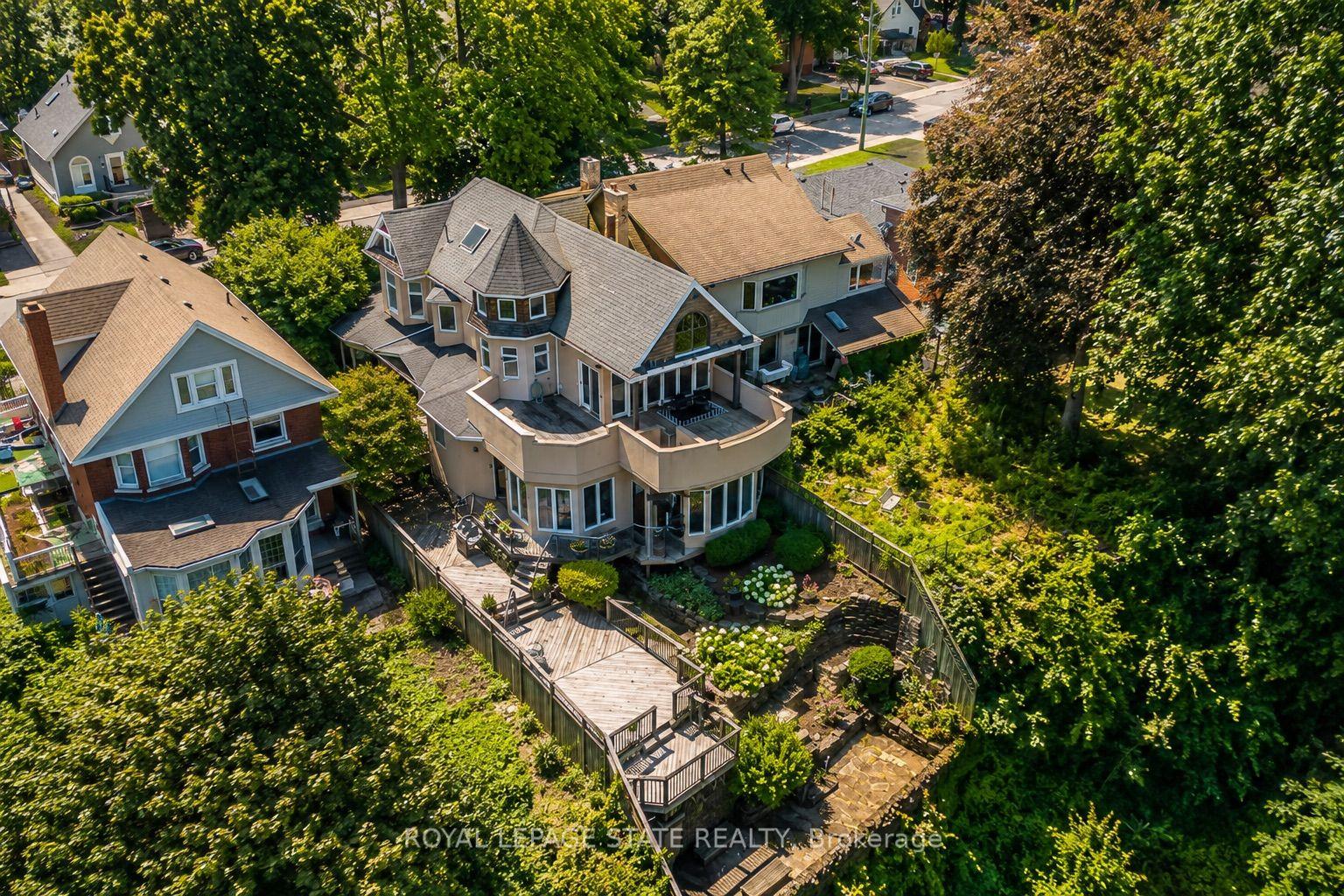 91 Mountain Park Avenue, Hamilton — Detached for sale, photo 1