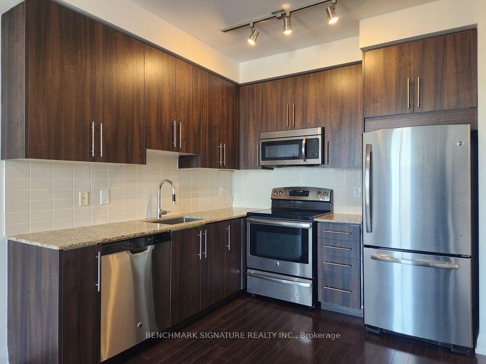 7161 Yonge Street 518 #518, Markham — Condo for lease, photo 1