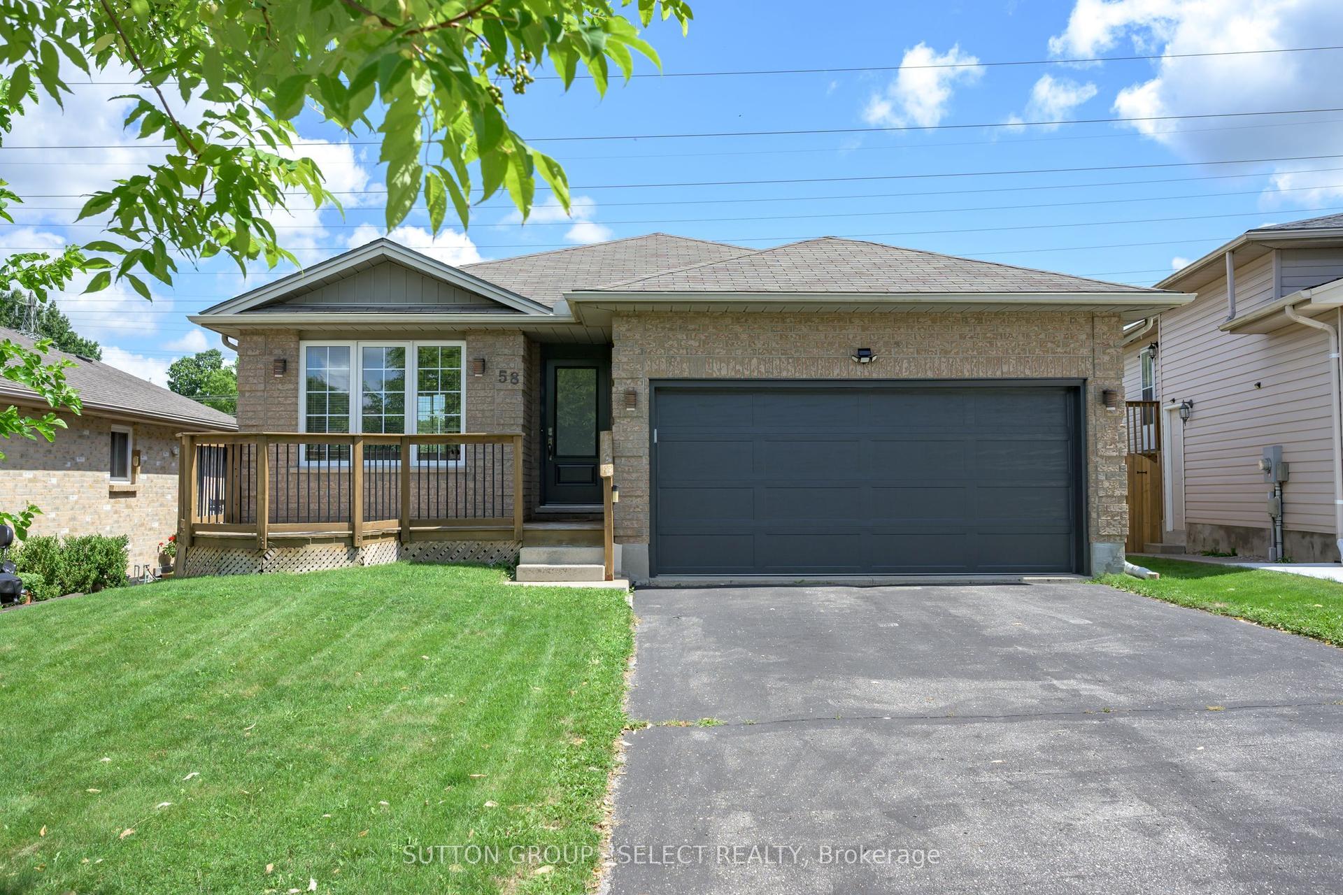 58 Eula White Place, London South — Detached for sale, photo 1