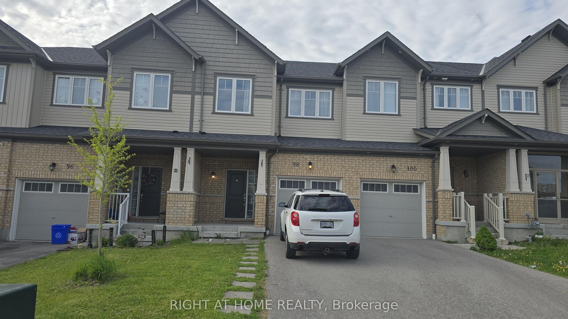 98 Nearco Gate — photo 1