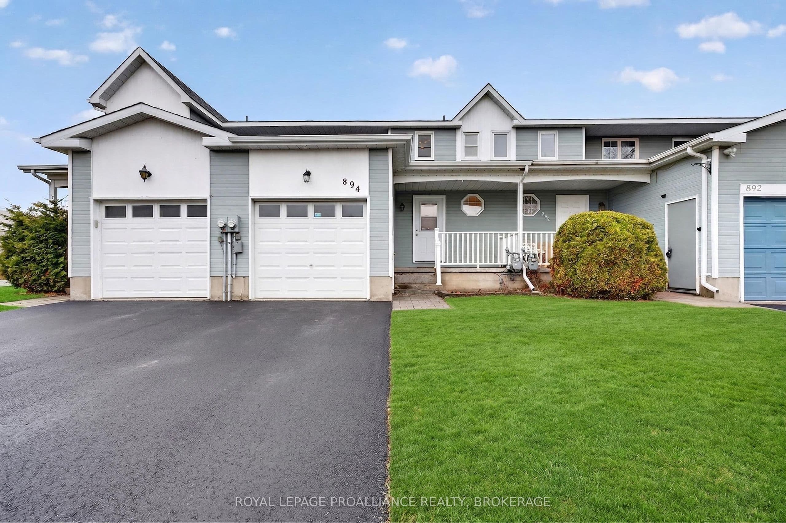 894 Littlestone Crescent — photo 1