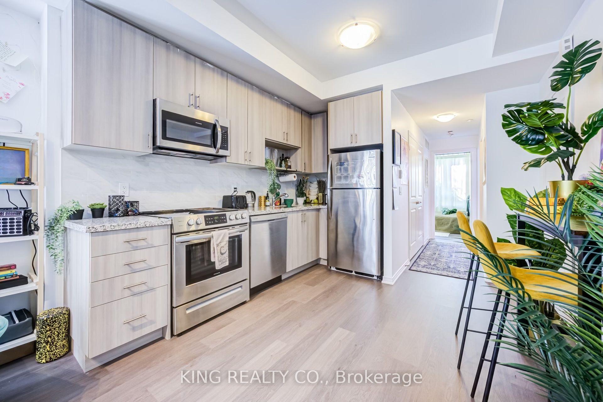 1120 Briar Hill Avenue 201 #201, Toronto — Condo Town for lease, photo 1