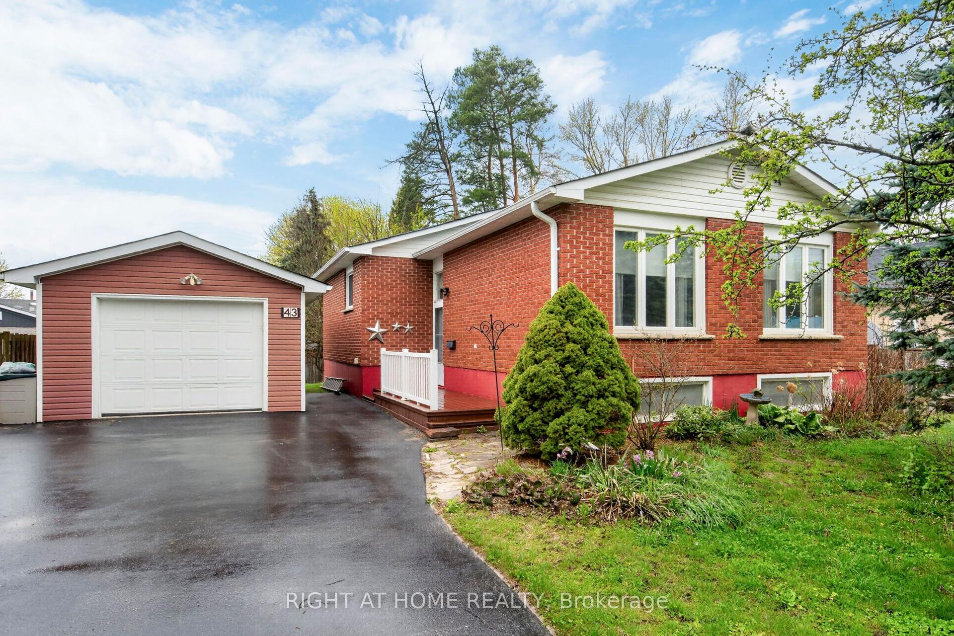 43 Vernon Street — photo 1
