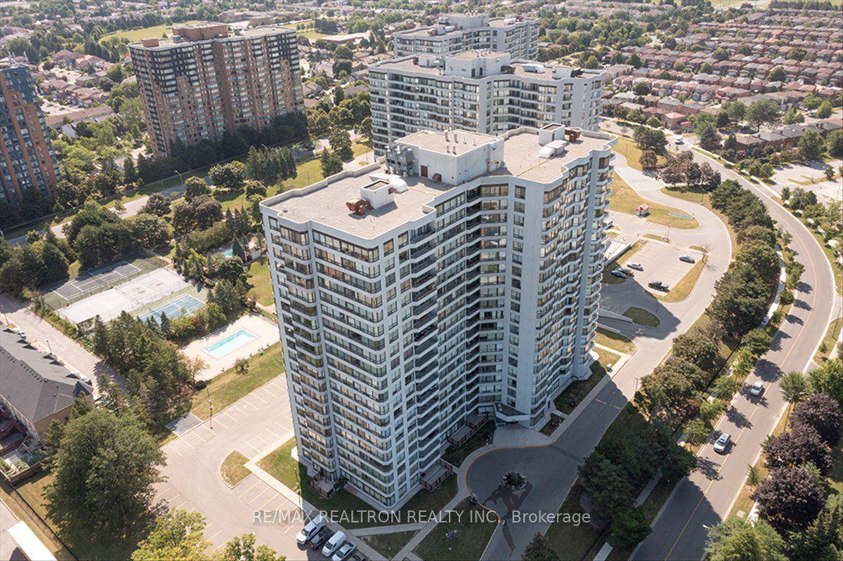 300 Alton Towers Circle 711 #711, Toronto — Condo for sale, photo 1
