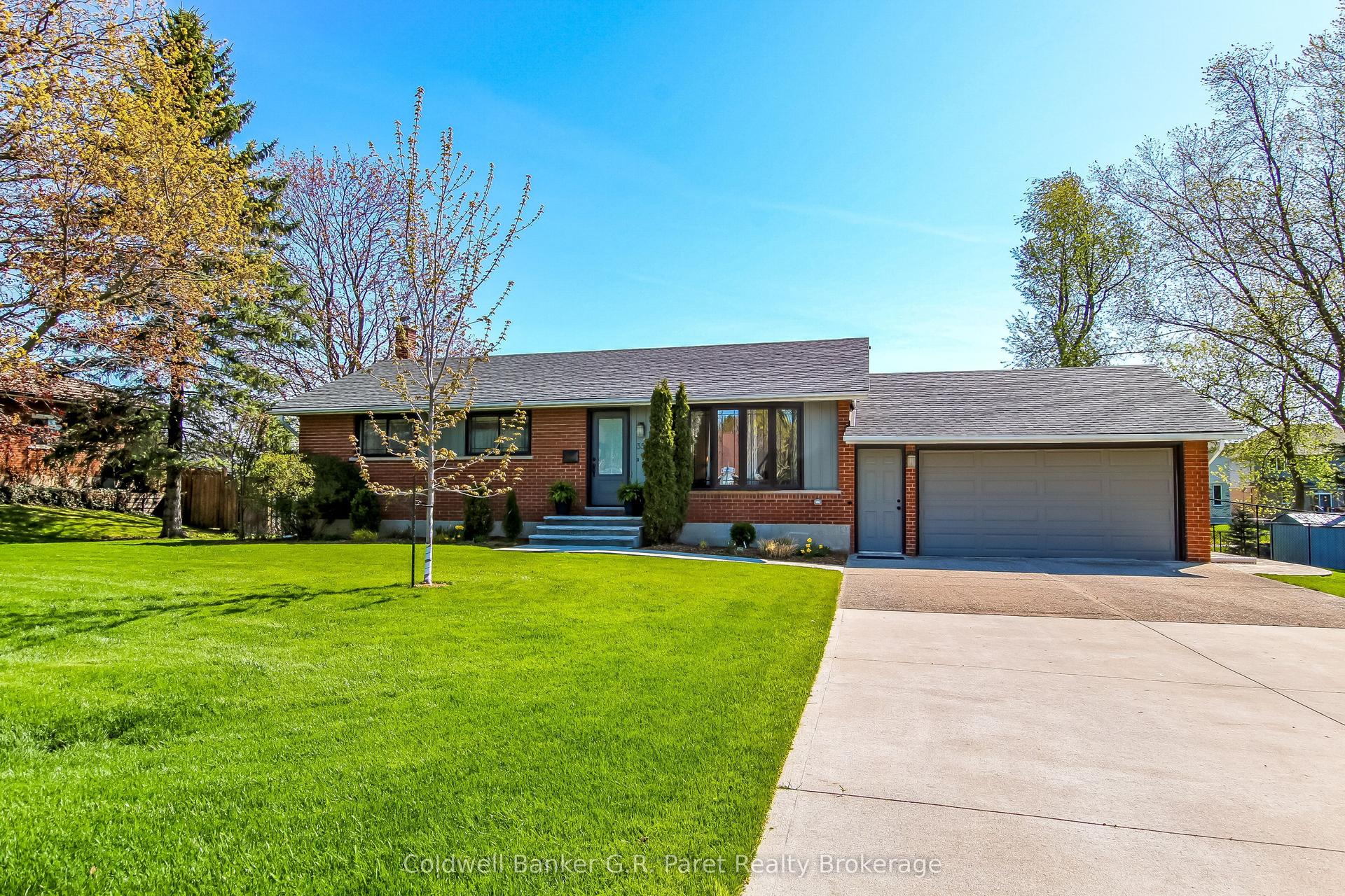 35 Tanager Drive — photo 1