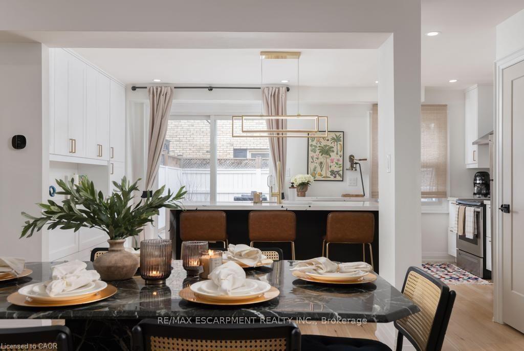1422 GHENT Avenue E — photo 1