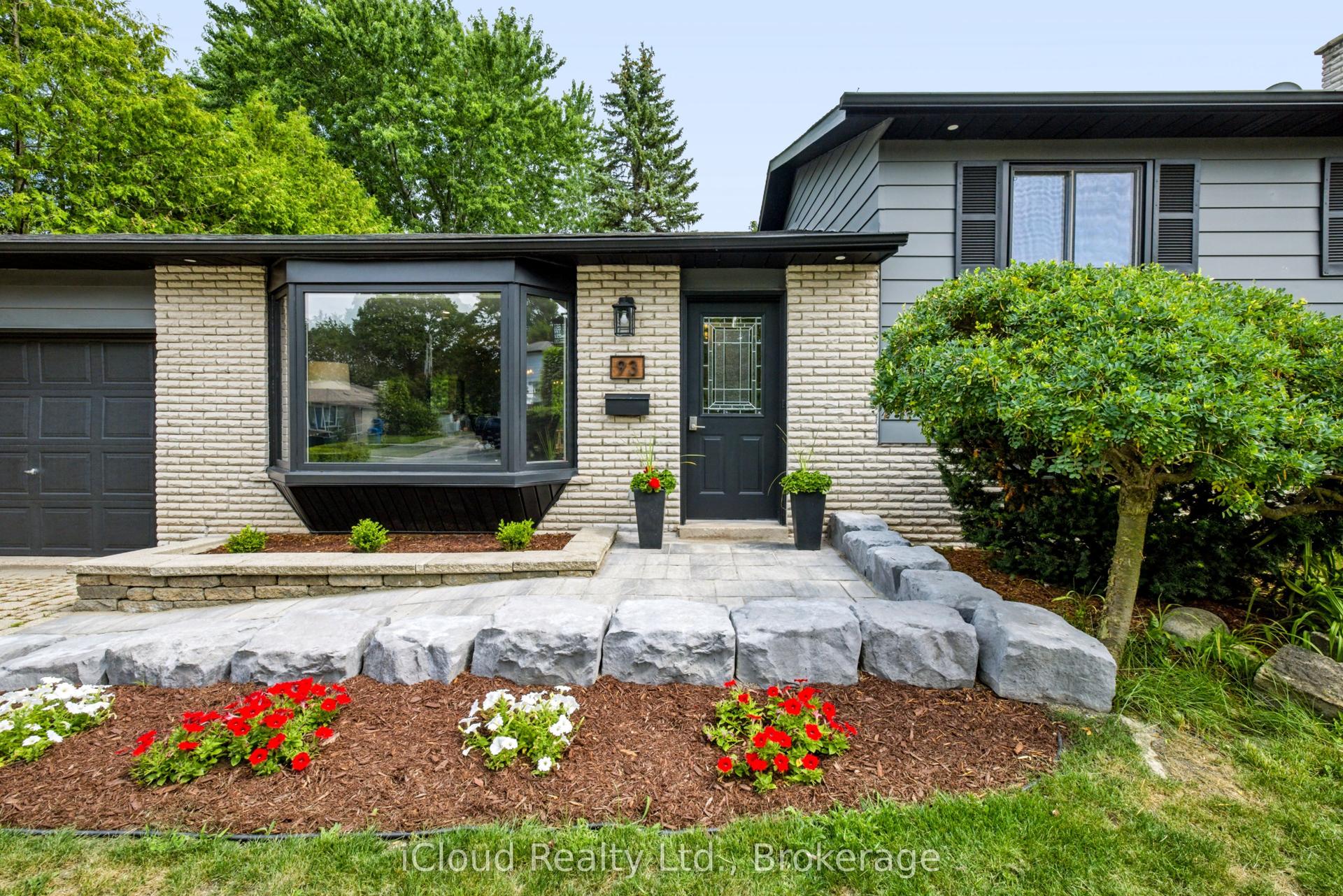 93 Church Street, Orangeville — Detached for sale, photo 1