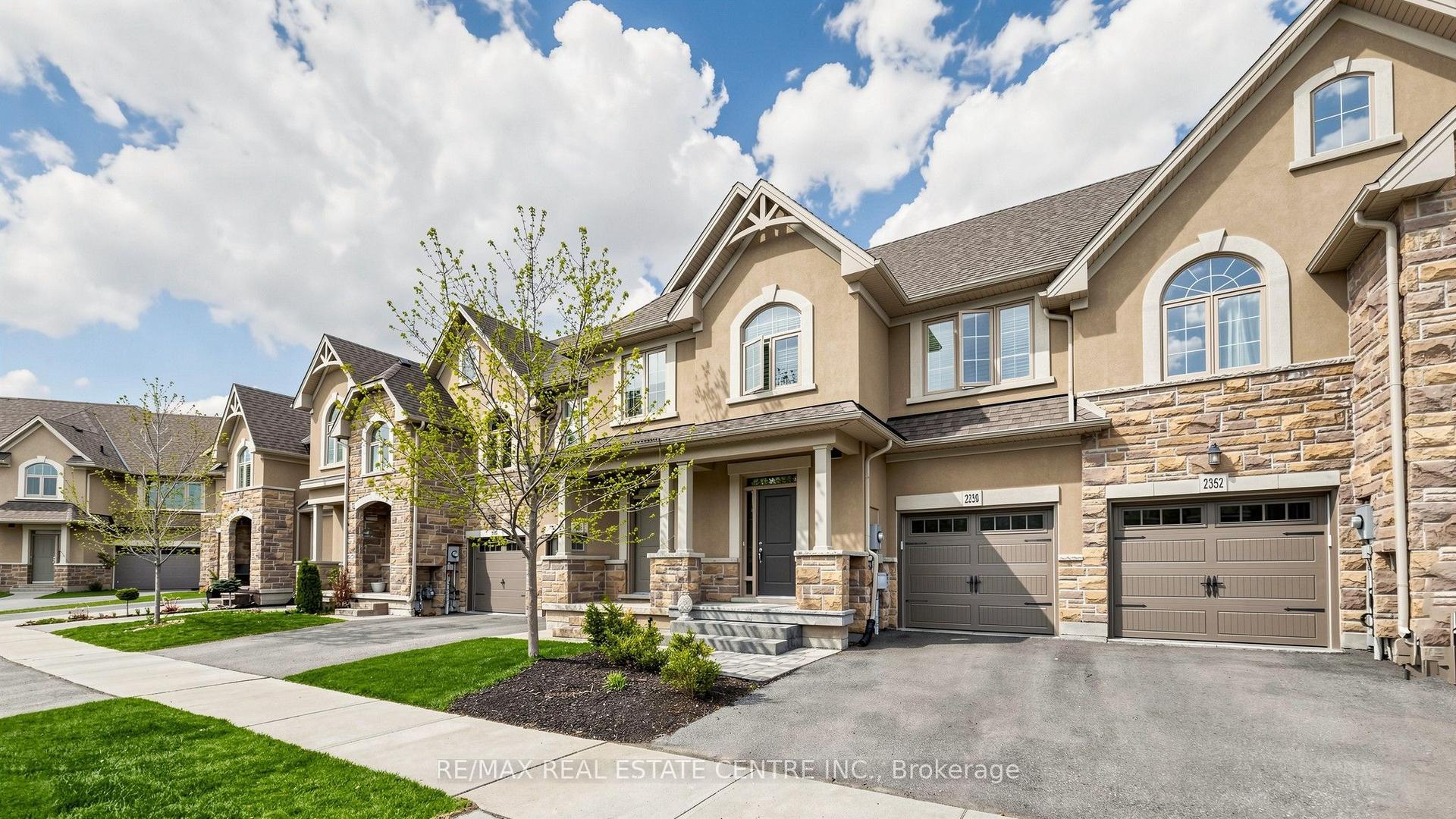 2350 Natasha Circle, Oakville — Townhouse for sale, photo 1