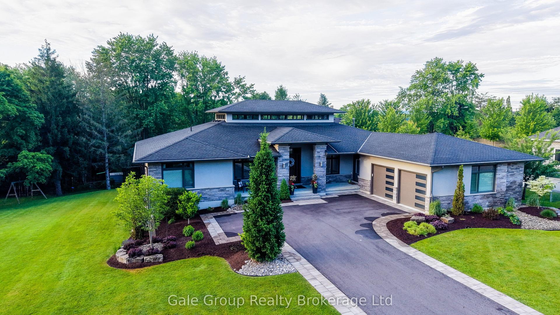 8 Pittock Park Road, Woodstock — Detached for sale, photo 1