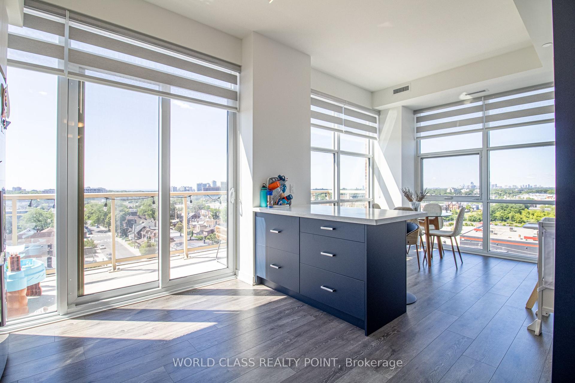 1787 St. Clair Avenue W 906 #906 — photo 1