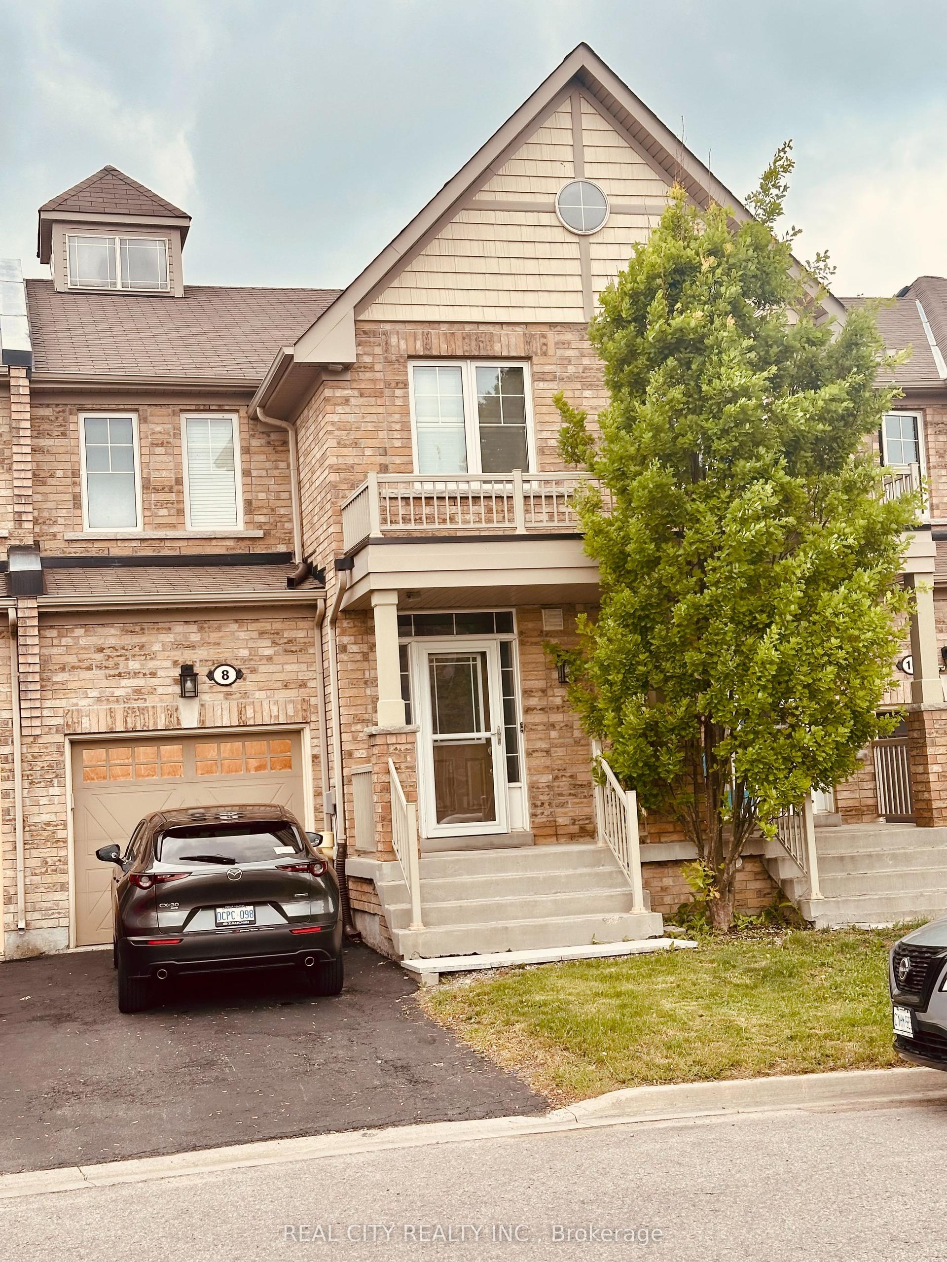 8 Beechener Street — photo 1