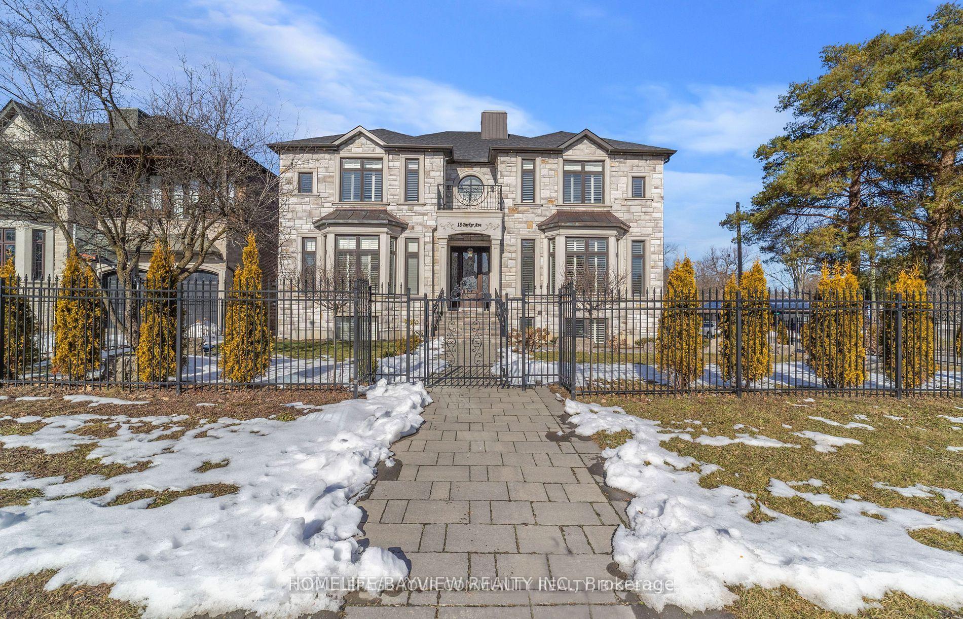 18 Parker Avenue — photo 1
