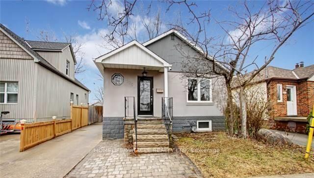 1058 Alexandra Avenue W Upper #Upper — photo 1