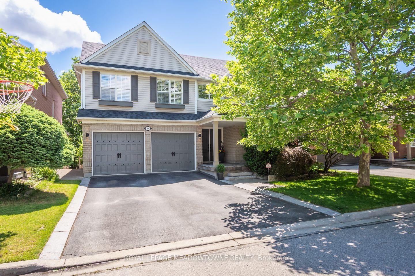 700 Marley Crescent — photo 1