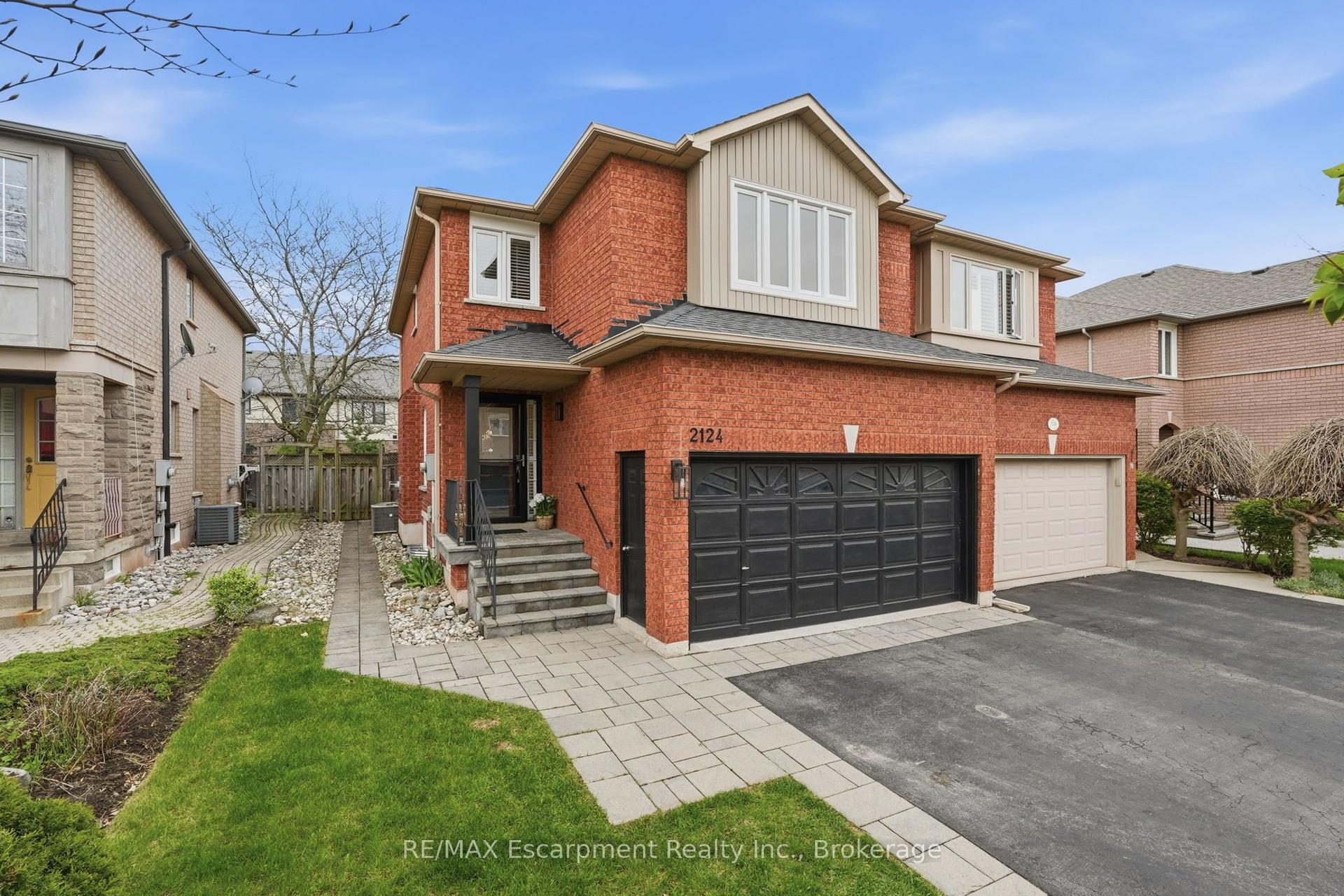 2124 Glenhampton Road — photo 1