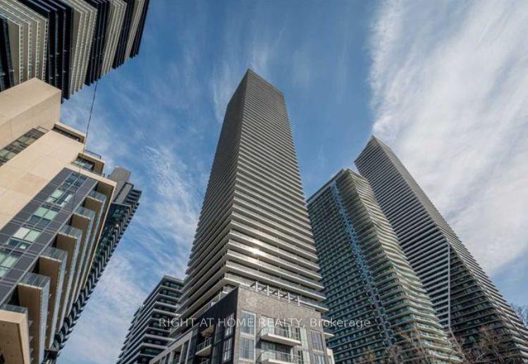70 Annie Craig Drive W 413 #413, Toronto — Condo for lease, photo 1