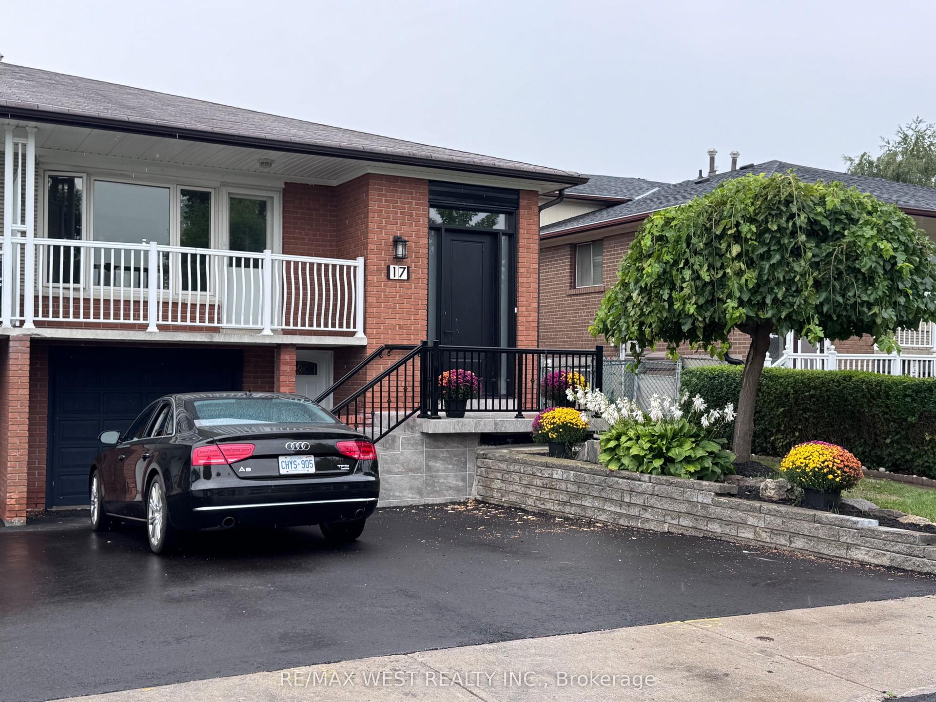 17 Cabana Drive, Toronto — Semi-Detached for sale, photo 1