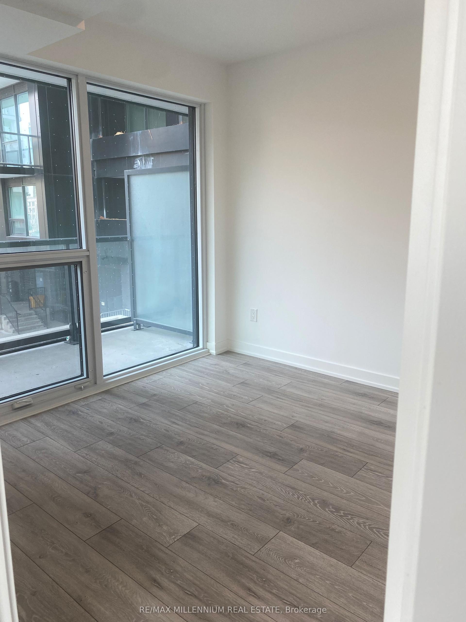 1100 Sheppard Avenue N 231 #231 — photo 1
