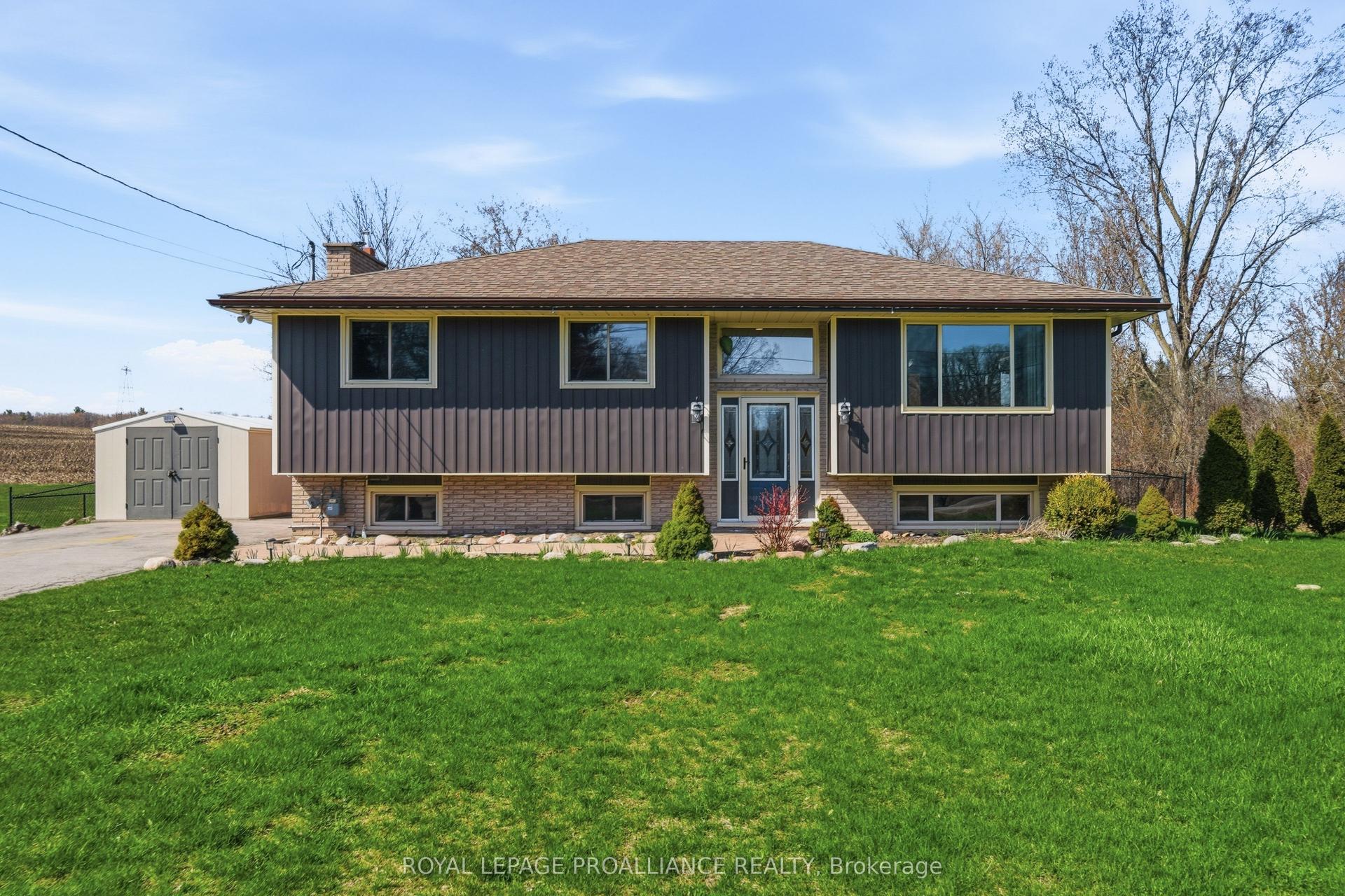 585 Lester Road — photo 1
