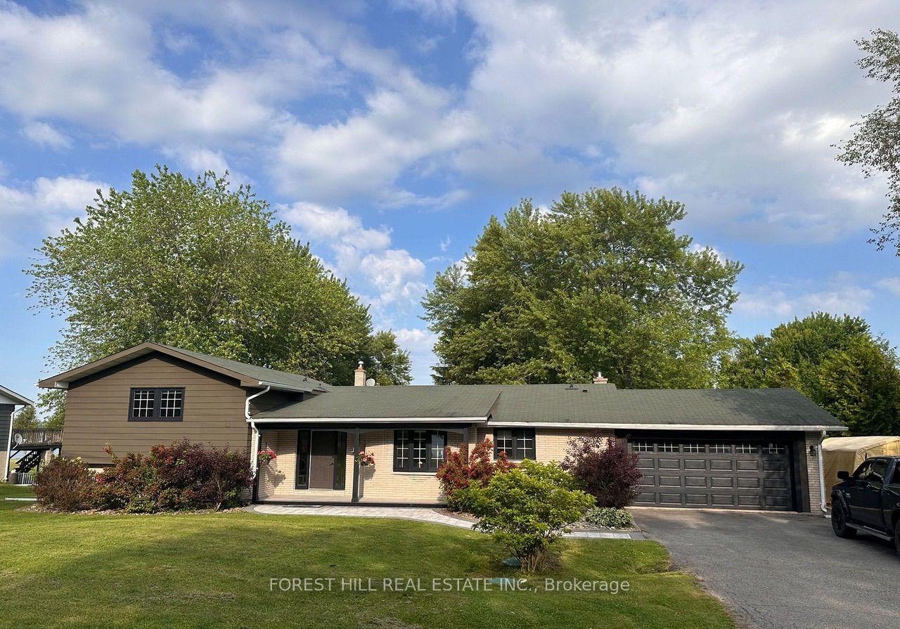 1143 Connaught Drive — photo 1