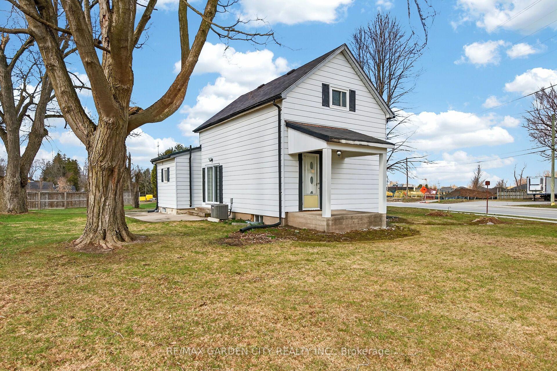407 Bell Street — photo 1