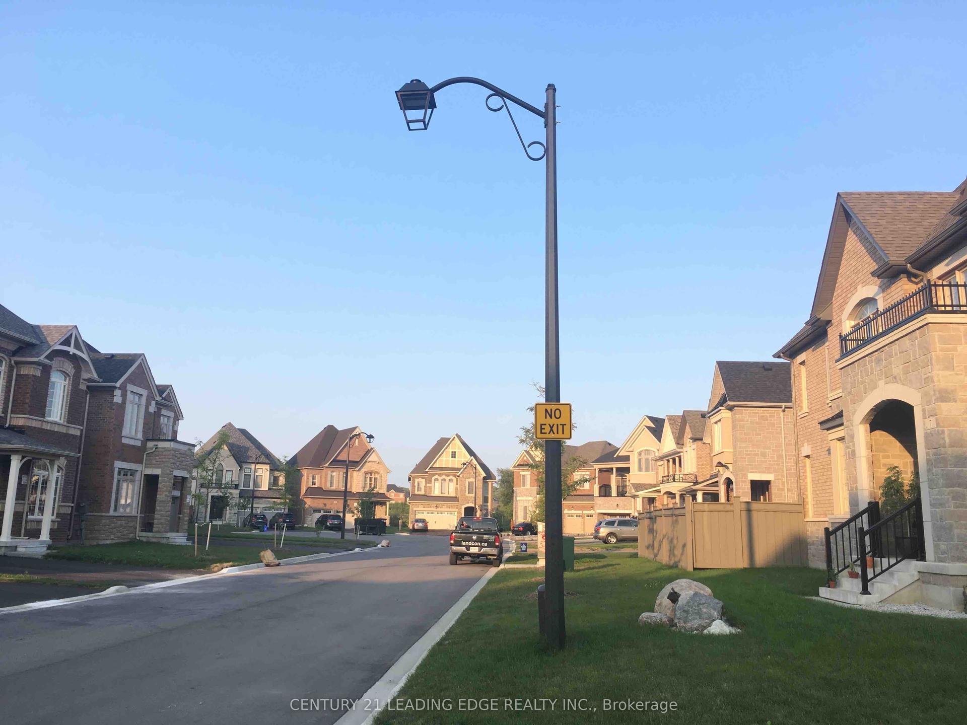 23 Boland Court 1 Bdrm Upper Level #1 Bdrm Upper Level, Aurora — Detached for lease, photo 1