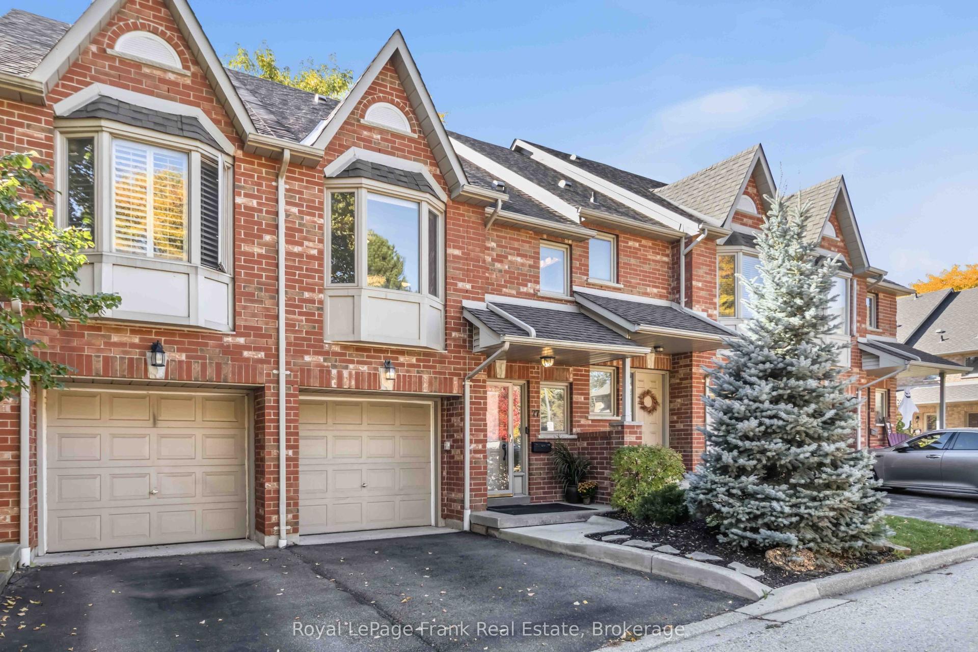 1385 Lakeshore Road W 27 #27, Mississauga — Condo Town for lease, photo 1