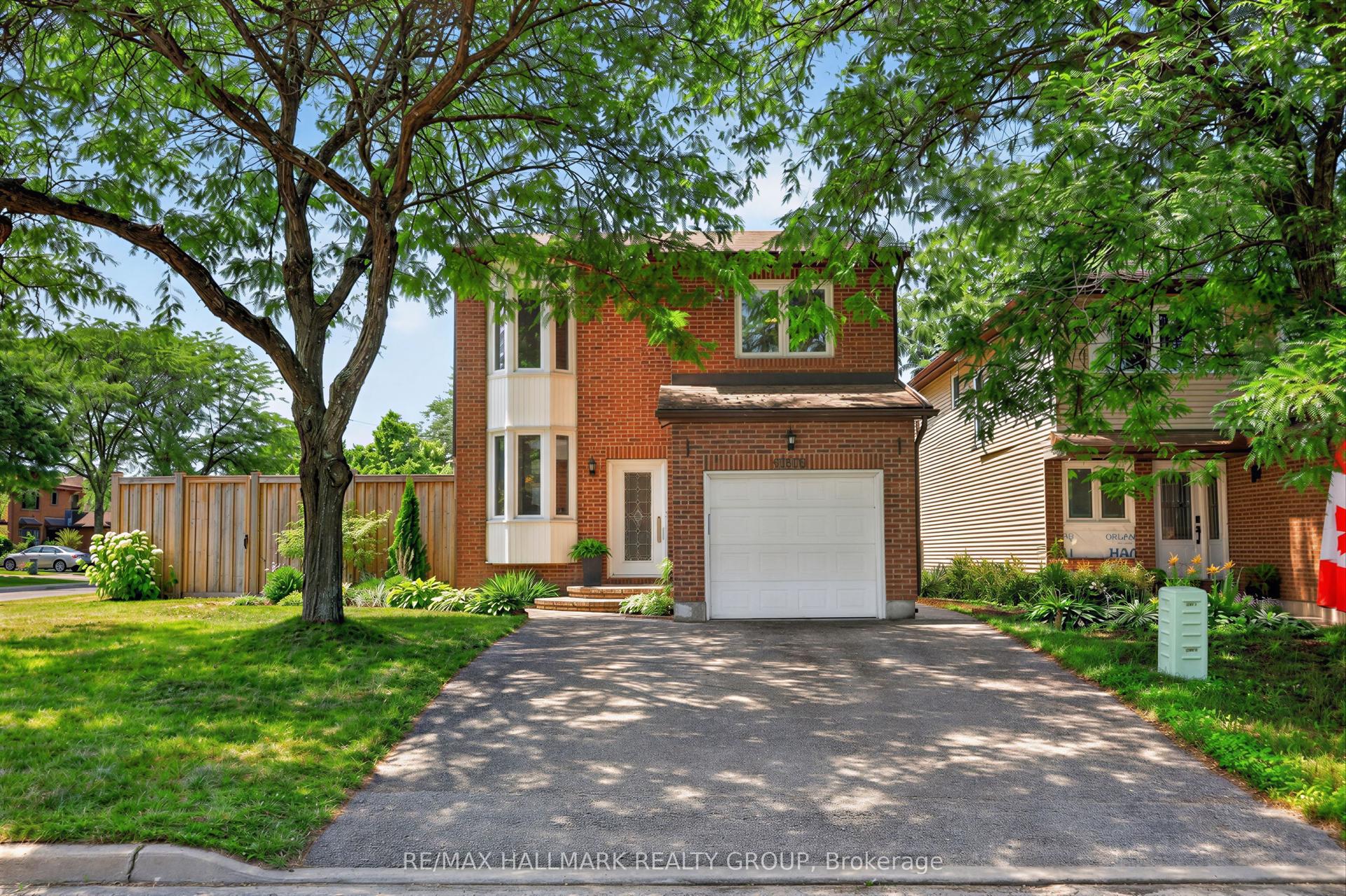 6106 Meadowhill Crescent, Orleans - Convent Glen and Area — Detached for sale, photo 1
