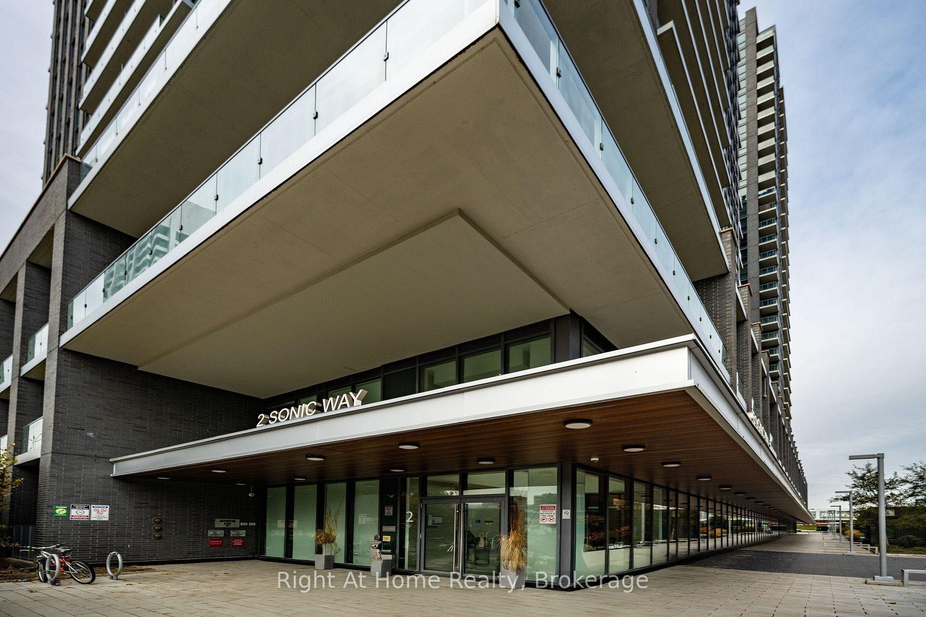 2 Sonic Way 1205 #1205, Toronto — Condo for lease, photo 1