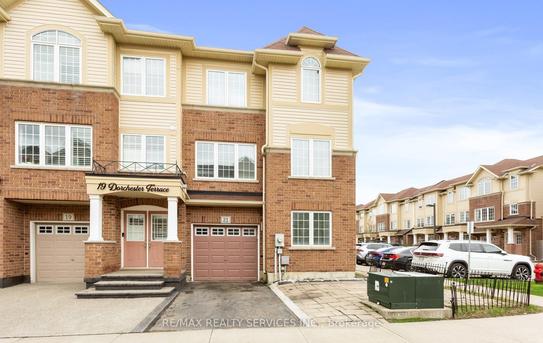 21 Dorchester Terrace — photo 1