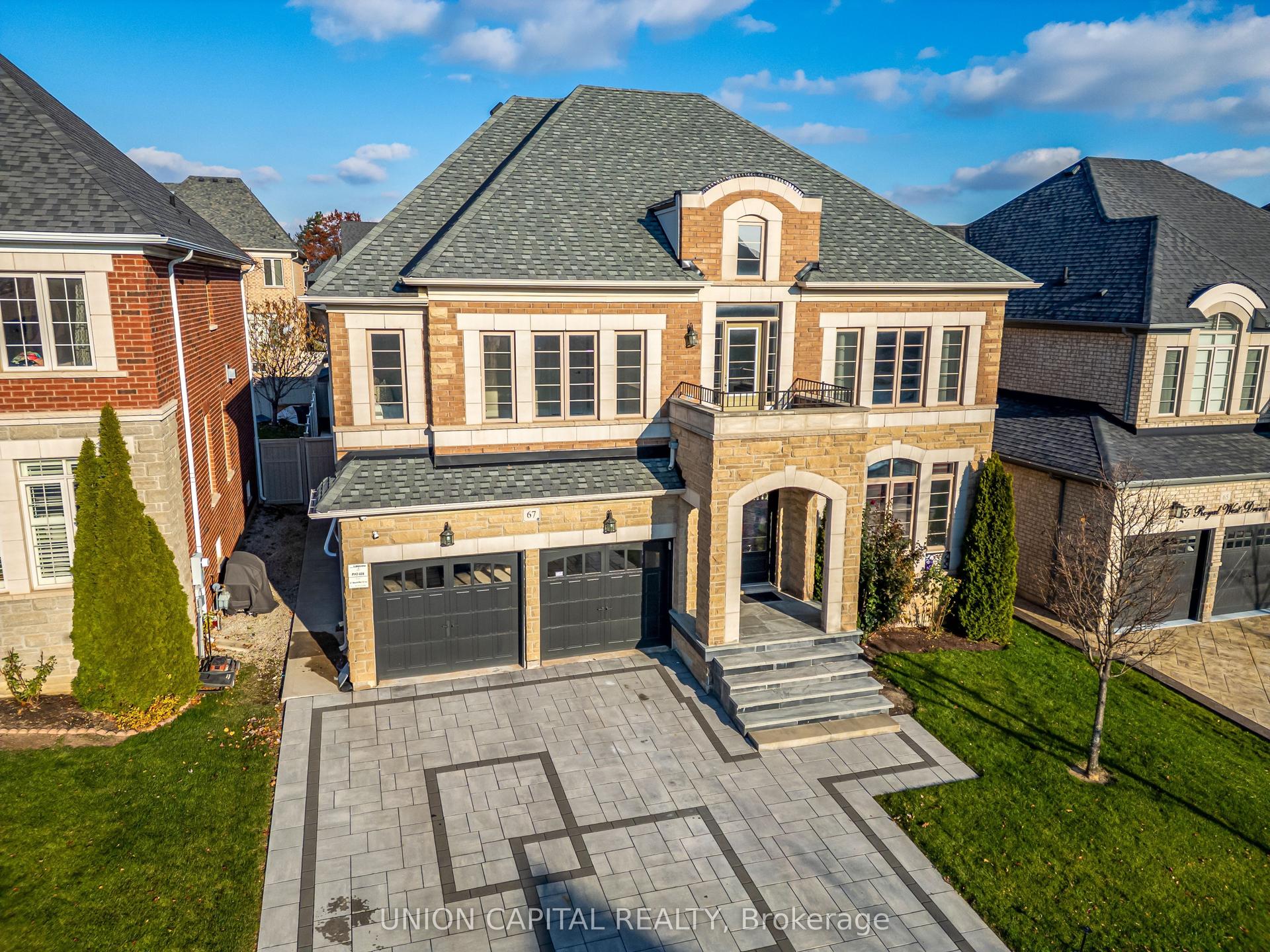 67 Royal West Drive — photo 1