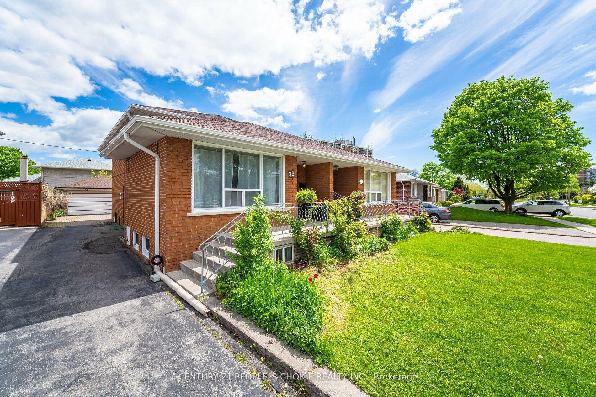 39 Waterbury Drive — photo 1