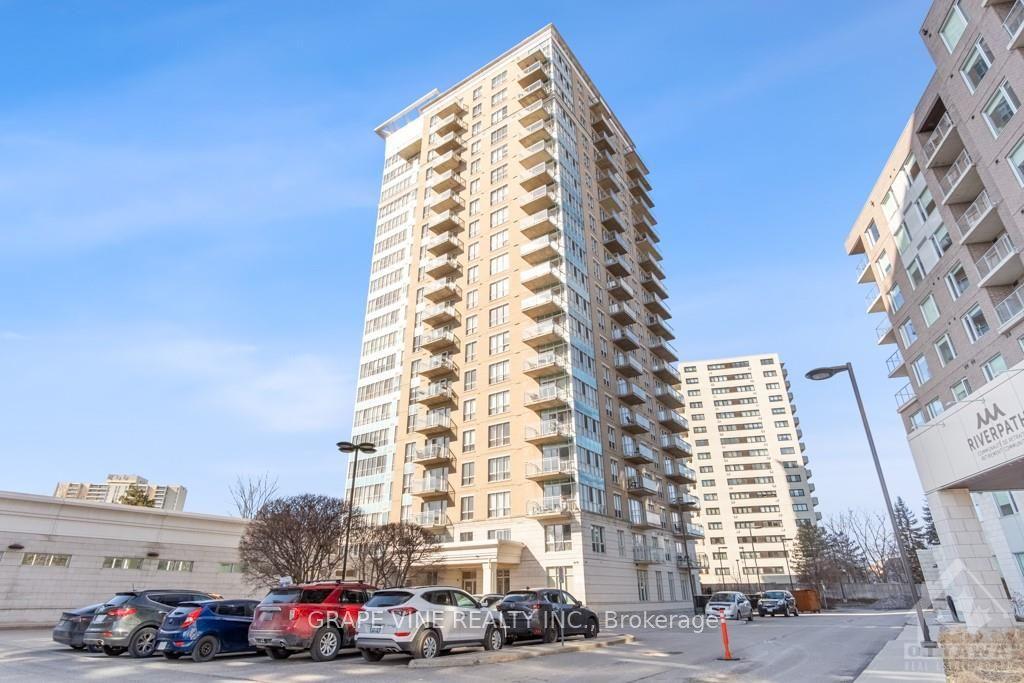 70 LANDRY Street 207 #207, Vanier and Kingsview Park — Condo for sale, photo 1