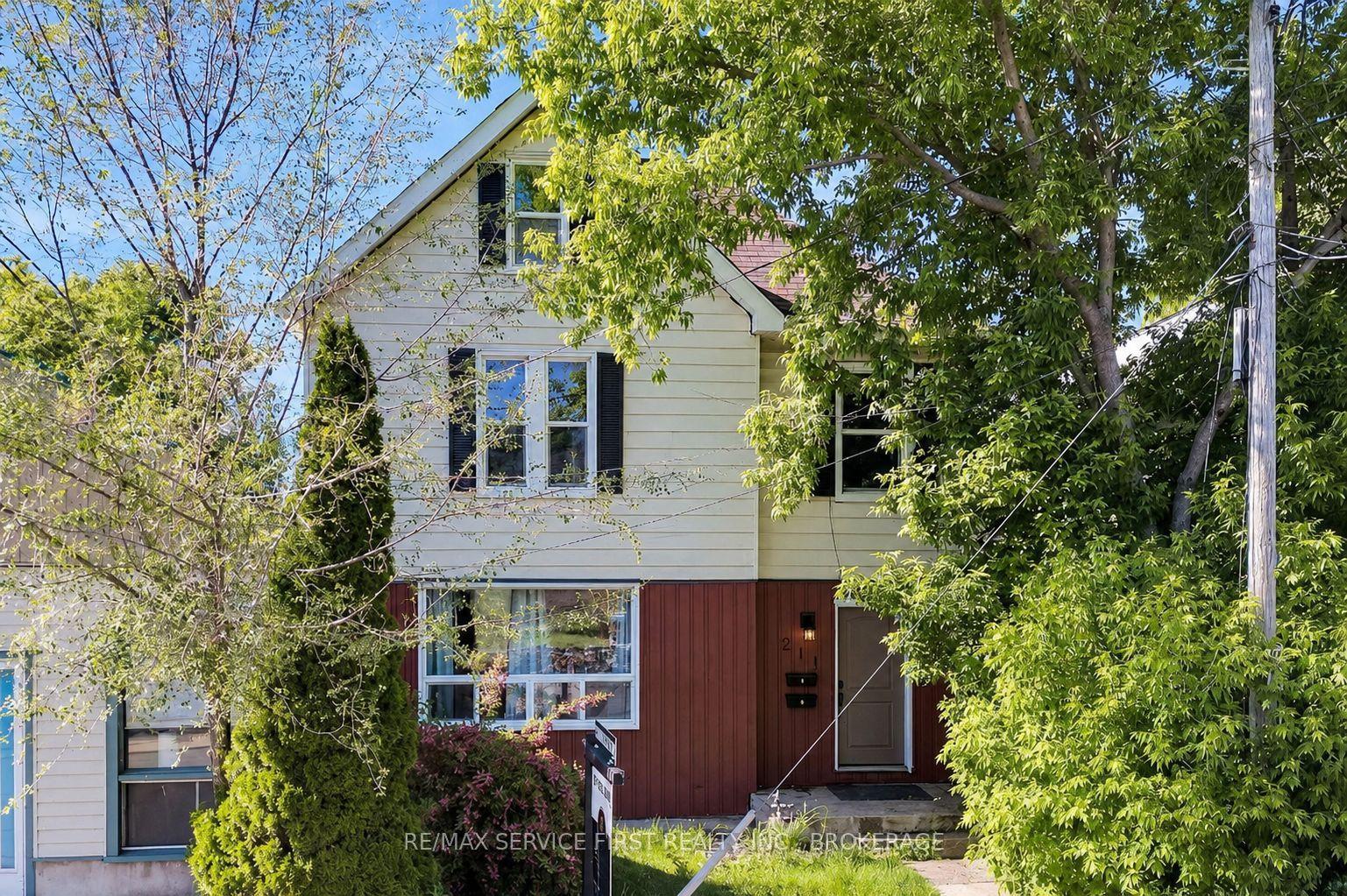 211 RAGLAN Road — photo 1