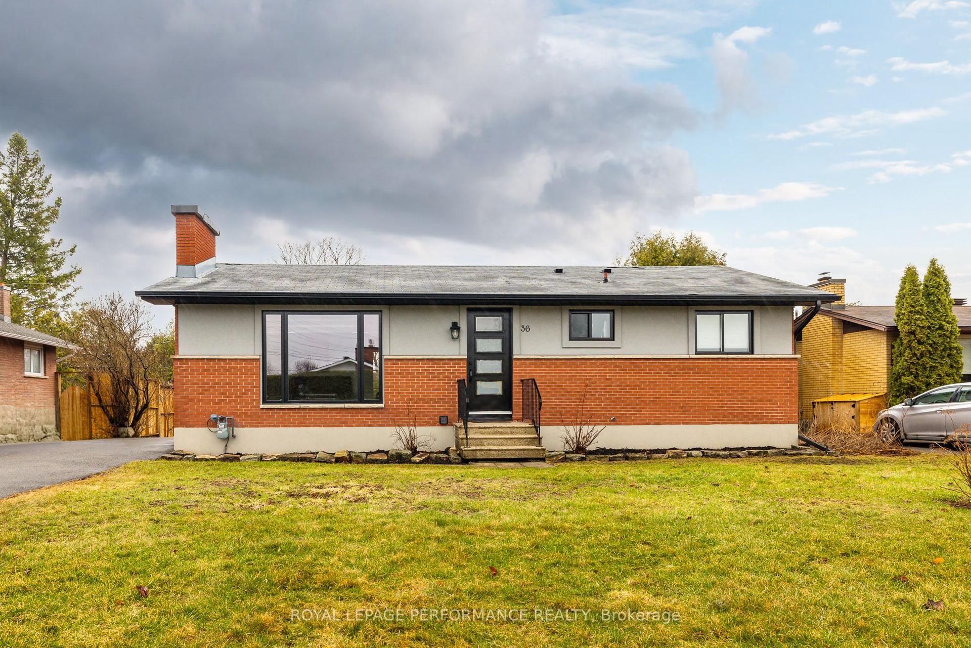 36 Largo Crescent — photo 1