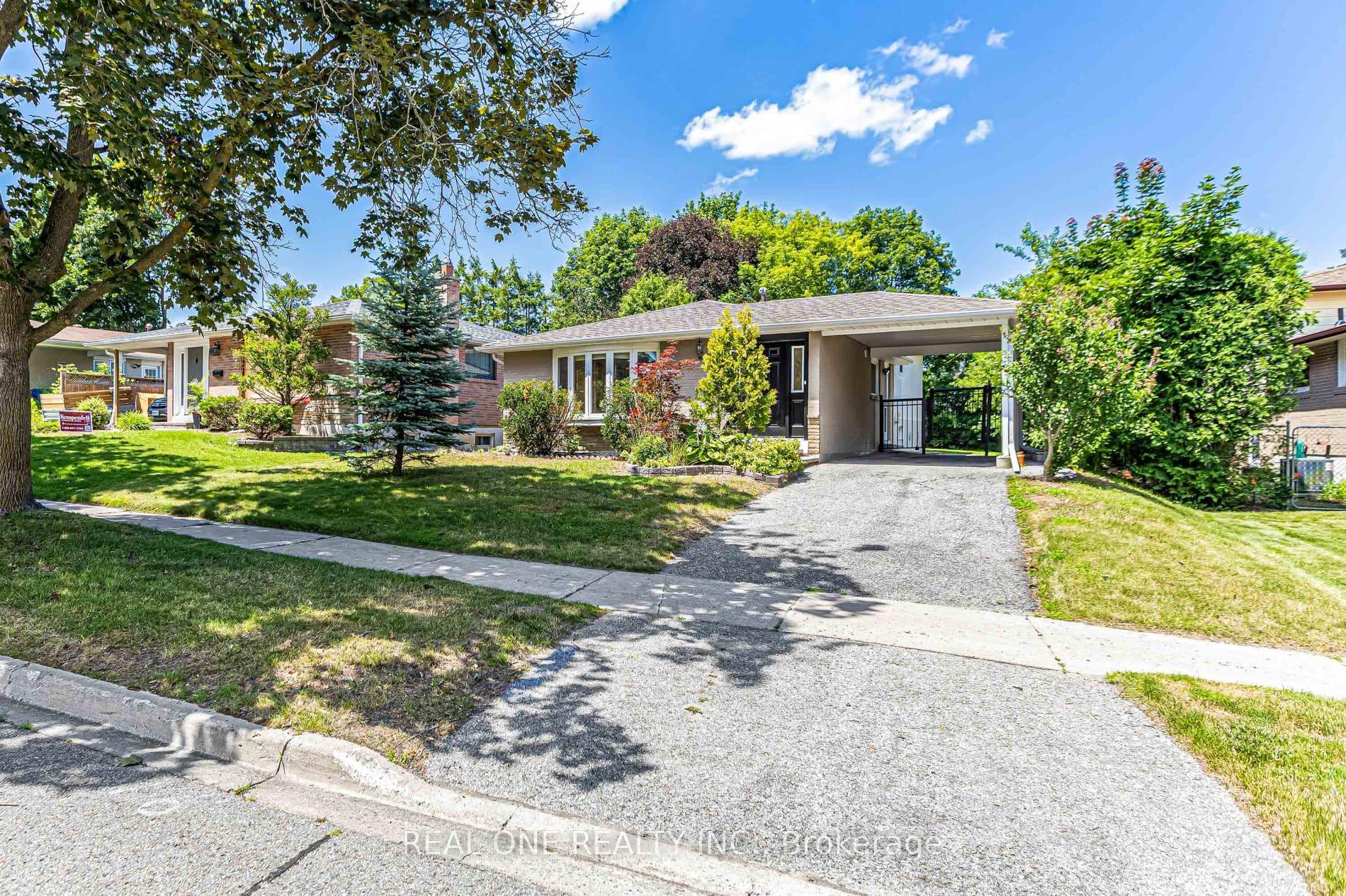 52 Devins Drive, Aurora — Detached for sale, photo 1