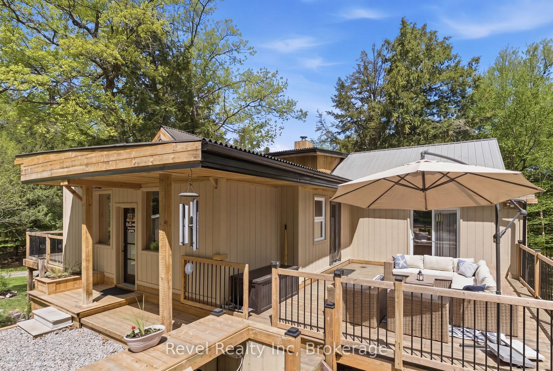 22 Camp Road, McKellar — Detached for sale, photo 1