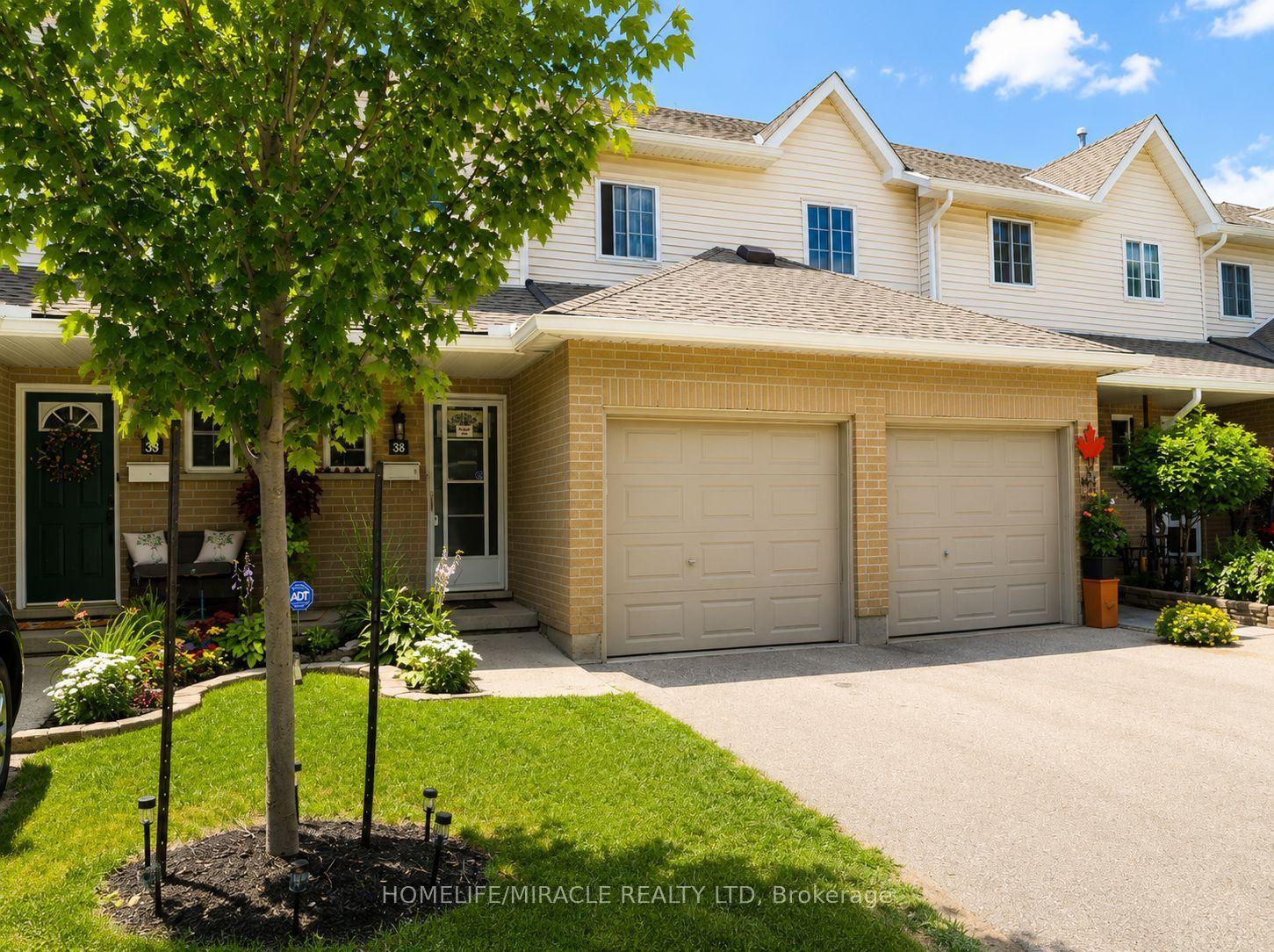 10 Holborn Court 38 #38, Kitchener — Condo Town for sale, photo 1