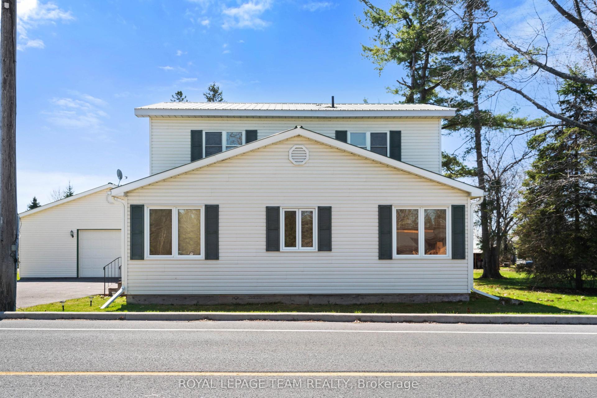 12106 Lakeshore Drive — photo 1