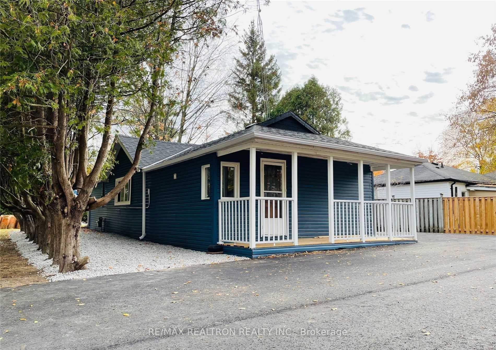 18 River Drive — photo 1