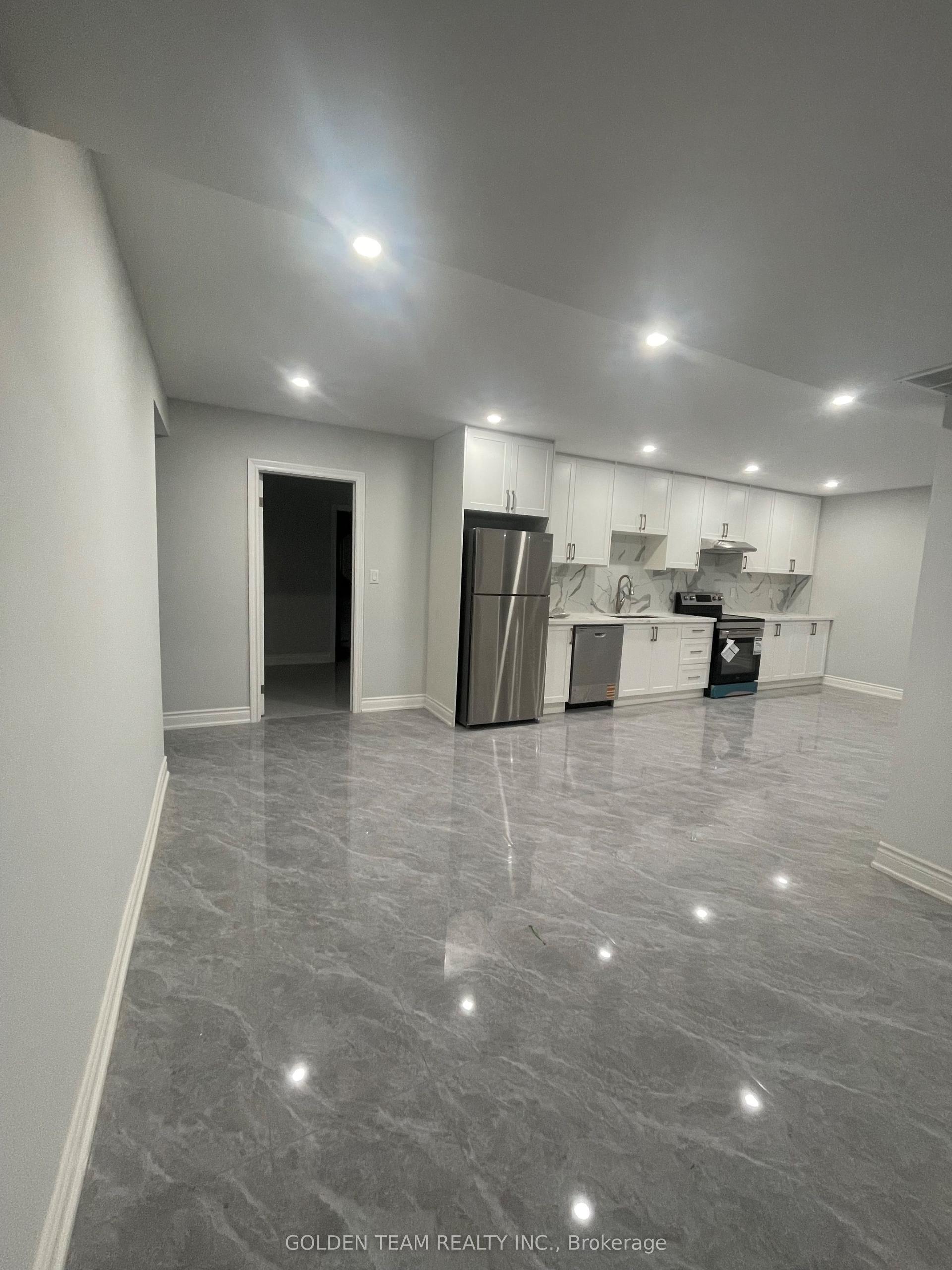 50 Emmeline Crescent, Toronto — Detached for lease, photo 1