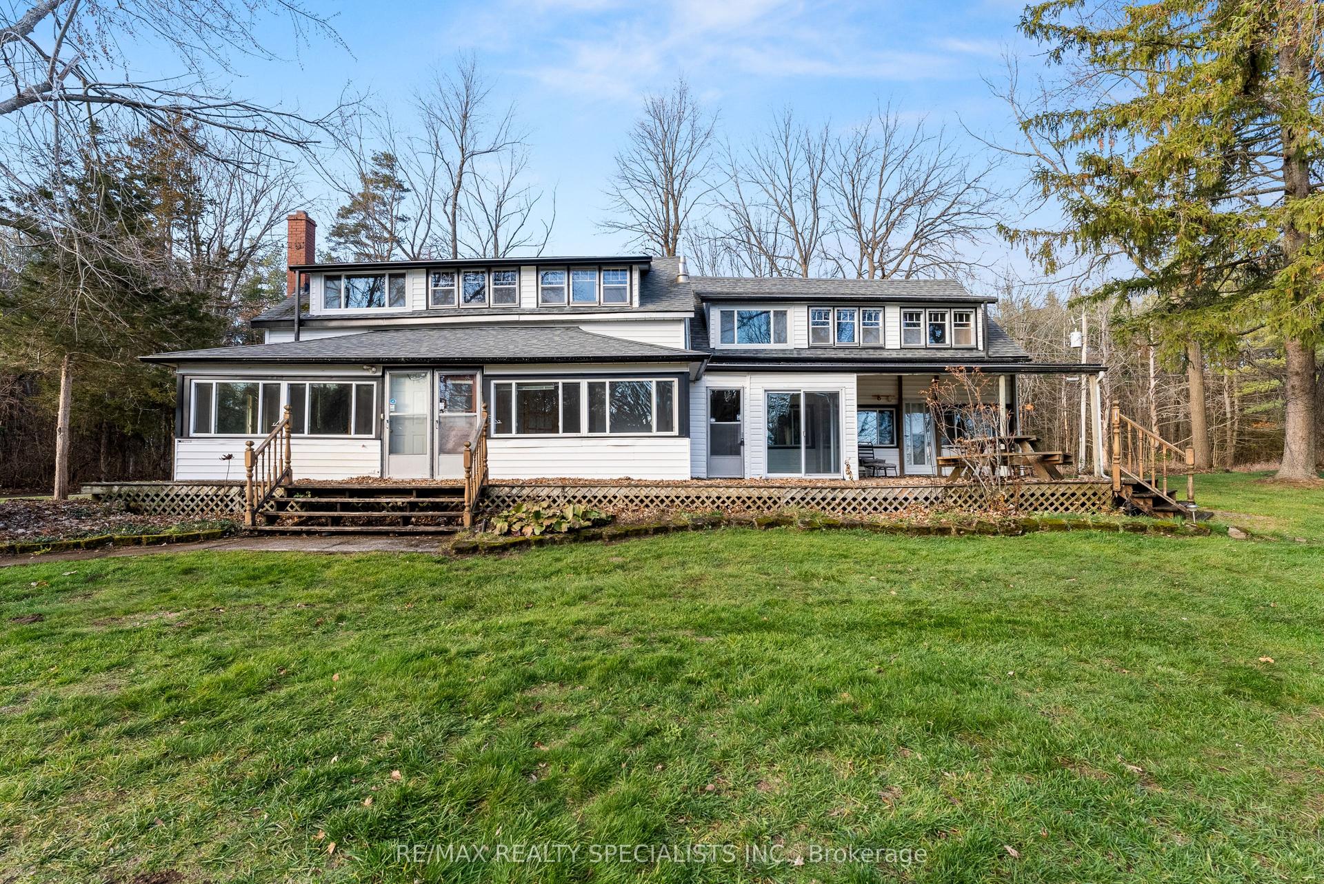 84 Cliff Way — photo 1