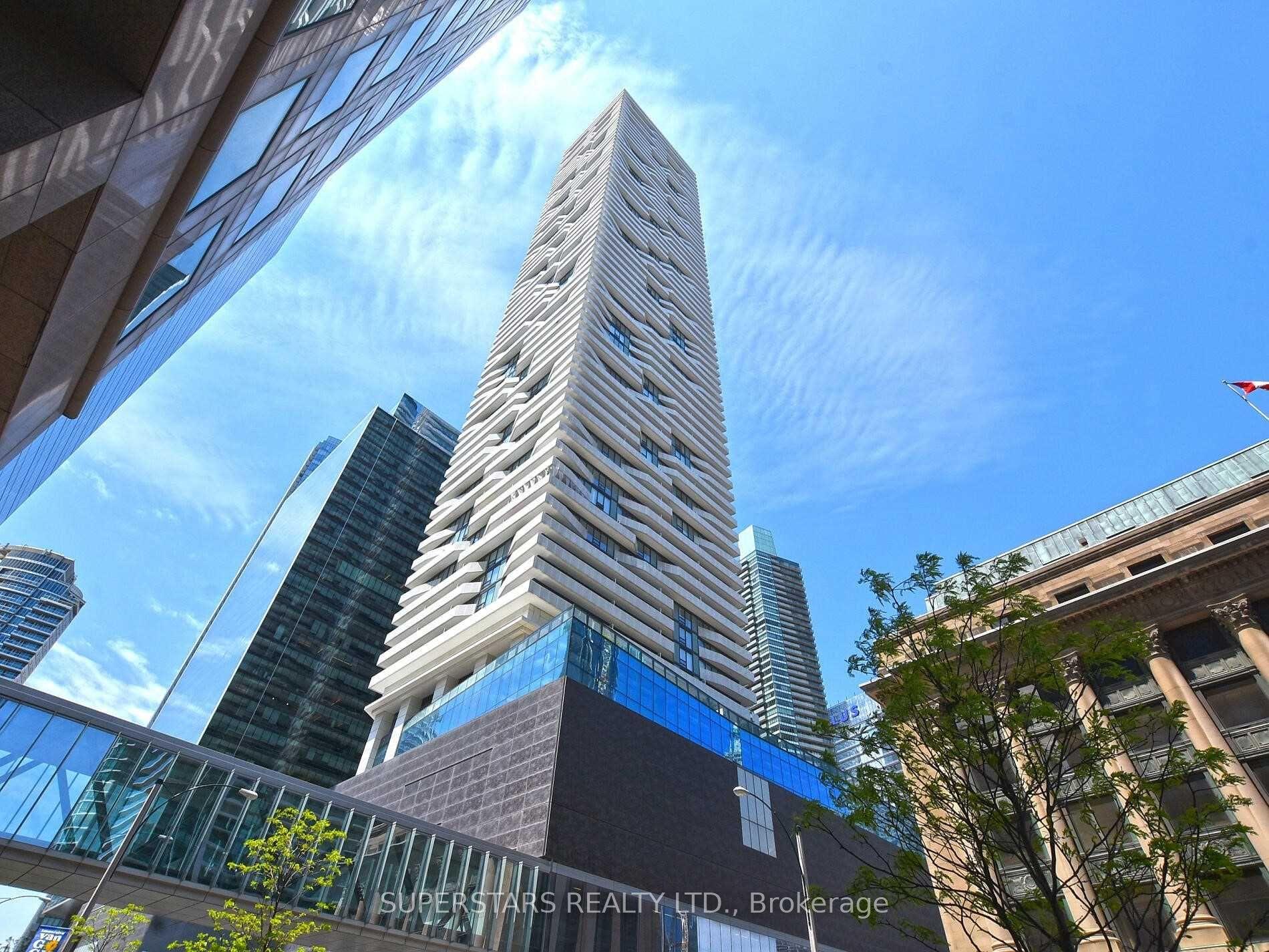 100 Harbour Street 1511 #1511, Toronto — Condo for lease, photo 1