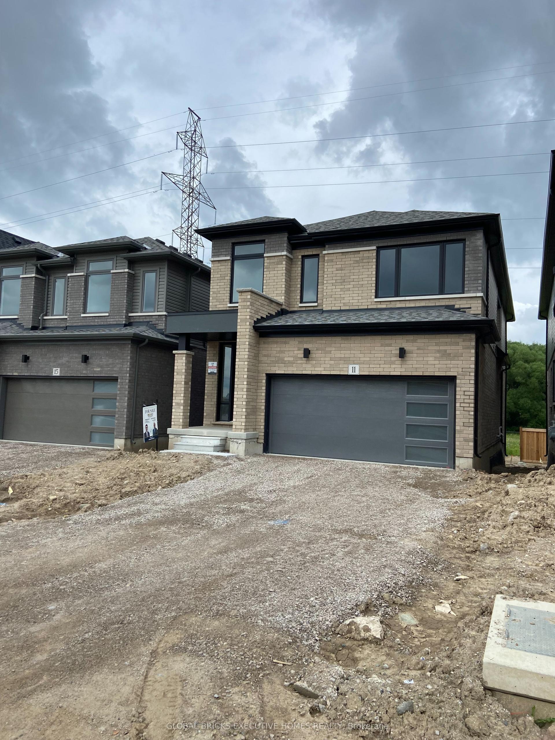 11 Poett Avenue — photo 1